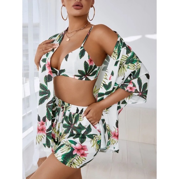 Teresa Tropical Print Blouse & Cami Top & Knot Front Shorts - Picture 5 of 5